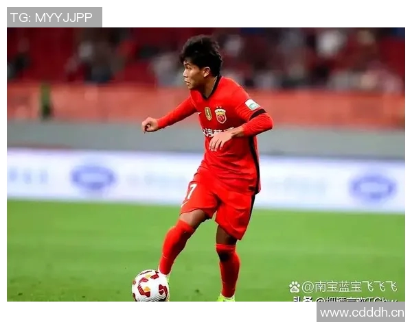 球员转会风云再起 新赛季转会市场最新动态与影响分析 球员转会风云再起 新赛季转会市场最新动态与影响分析